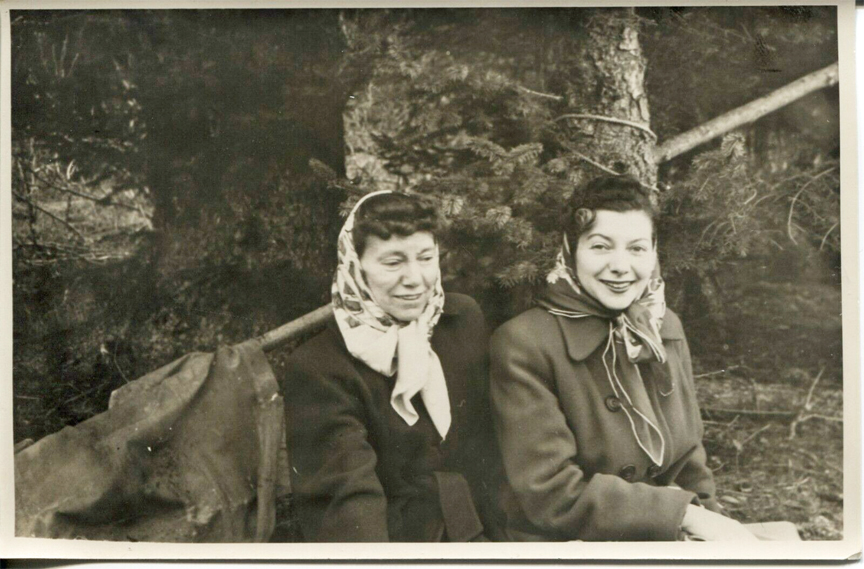For sale: original photograph of Nina and Josephine
              Crumrine.